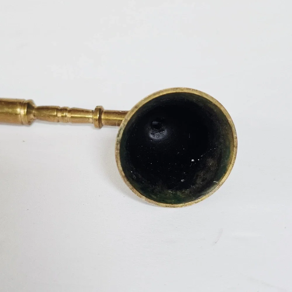 Vintage Brass Wood‎ Candle Snuffer Gold Long Handle Hinged Head Patina